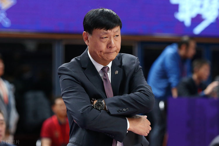 关于今晚金州勇士备战CBA常规赛，主帅复盘细节曝光，赛场秩序良好，临场指挥获称赞的信息