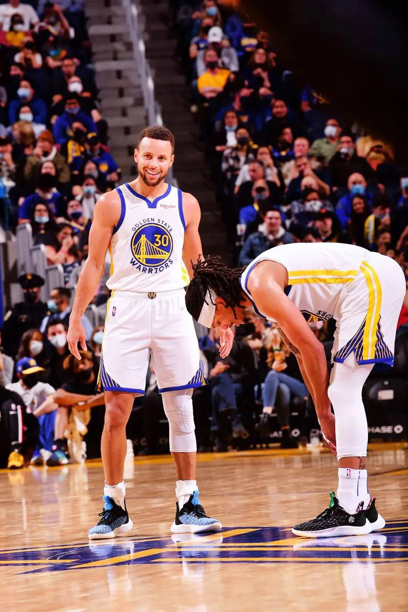 快船4巨合砍81分 快船4巨合砍81分